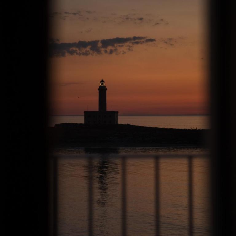 Tra Cielo e Mare - Camera Matrimoniale con Balcone e Vista Mare - 11