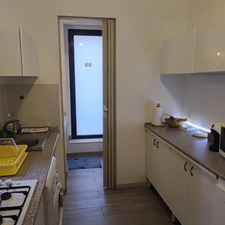 Very central flats by shops restaurants - Appartamento con Balcone - 7