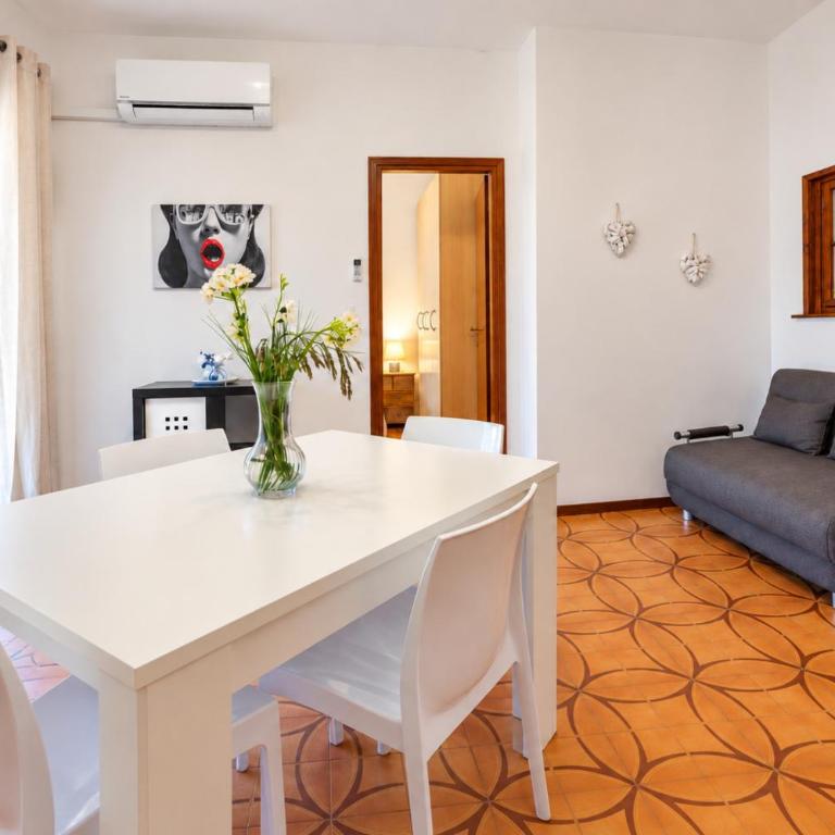 Elena Oasis Apartments - Appartamento con Balcone - 13