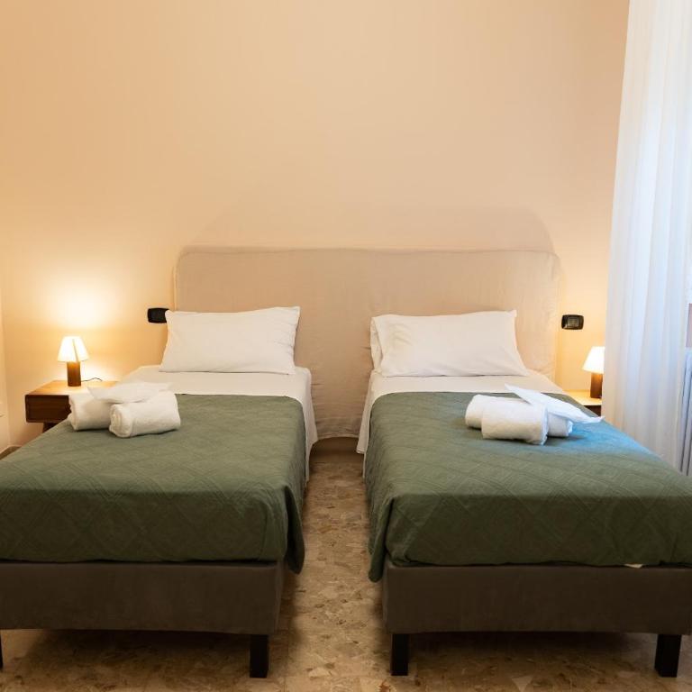 Arena Rooms - Camera Matrimoniale/Doppia con Letti Singoli con Bagno in Comune - 8