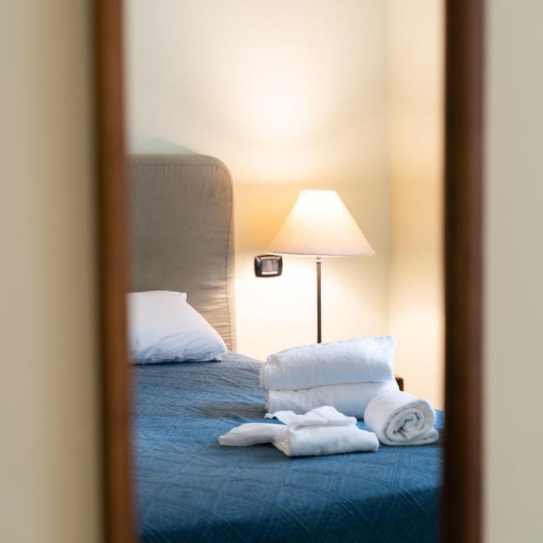 Arena Rooms - Camera Tripla con Bagno Privato - 3