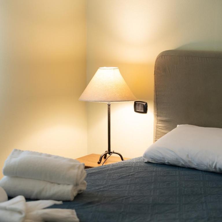 Arena Rooms - Camera Tripla con Bagno Privato - 1