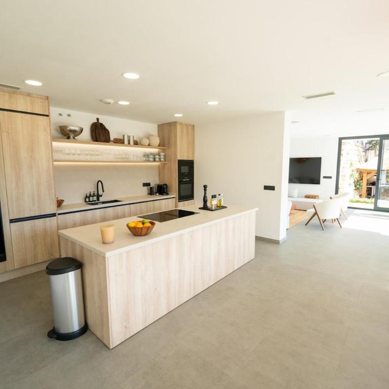 Newly build luxuary villa! East of Marbella - Casa Vacanze con 4 Camere da Letto - 81
