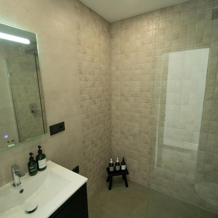 Newly build luxuary villa! East of Marbella - Casa Vacanze con 4 Camere da Letto - 93