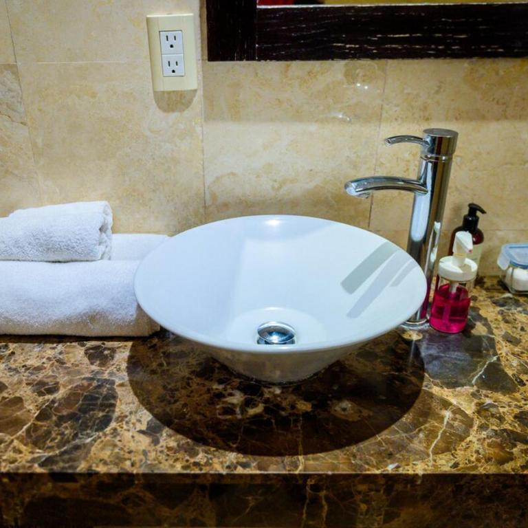 Condesa Residence Amsterdam 102 Stylish 1 bed1 Bath on Amsterdam Av - Apartment - 37
