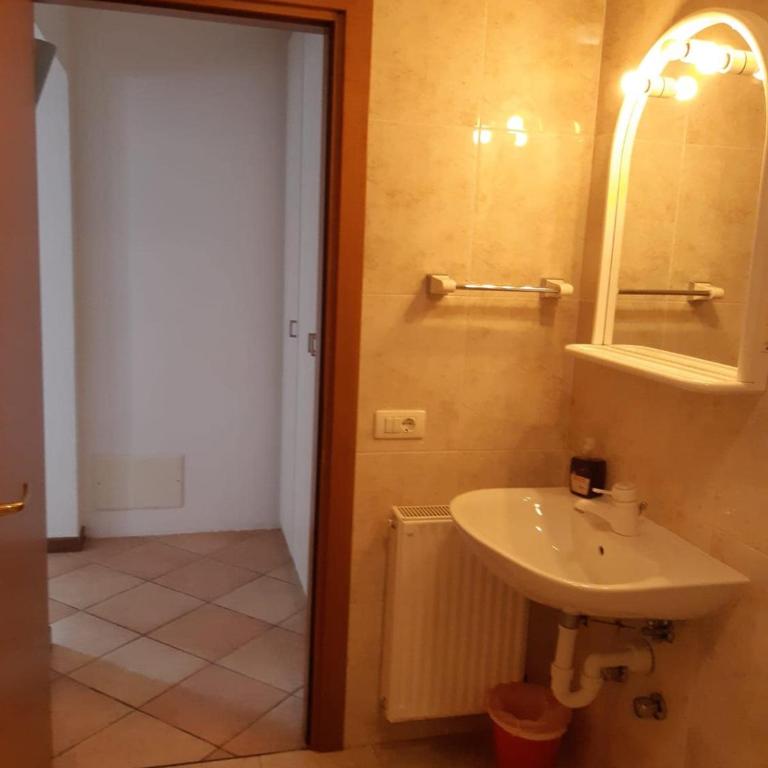 4-person apartment Malcesine Francesca - Appartamento con 2 Camere da Letto - 17