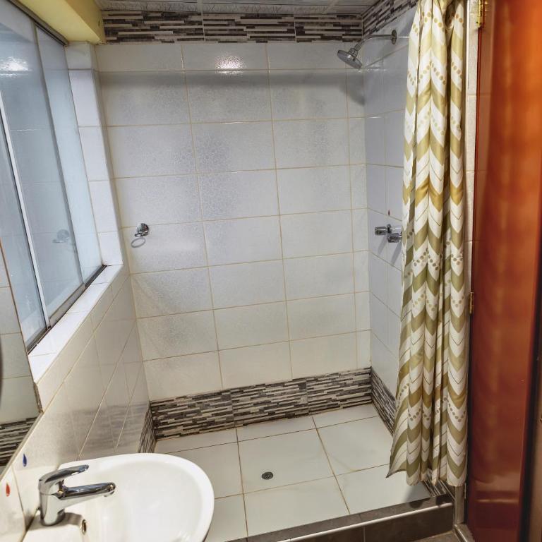 Hotel París - Double Room with Private Bathroom - 1