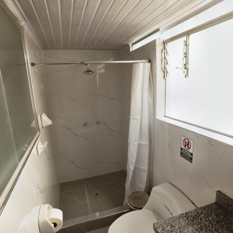 Hotel París - Double Room with Private Bathroom - 2