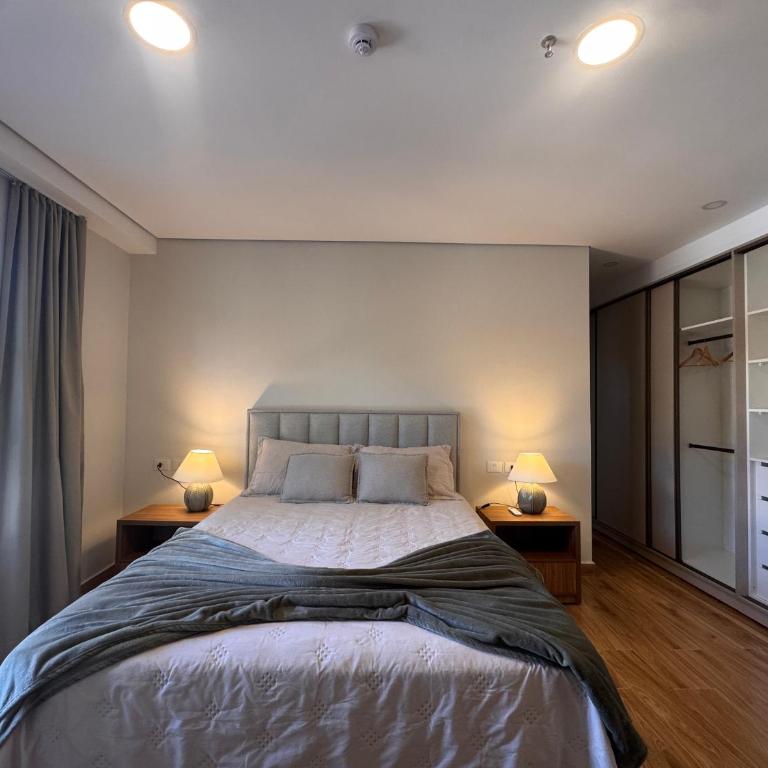 Area Paseo La Galería - 3 Bedroom Apartment - 195 m2 - Three-Bedroom Apartment - 18