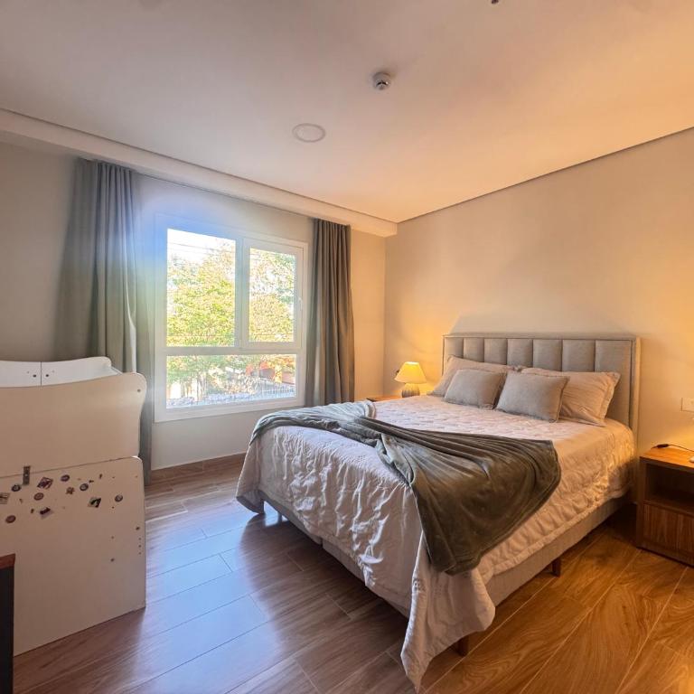 Area Paseo La Galería - 3 Bedroom Apartment - 195 m2 - Three-Bedroom Apartment - 32