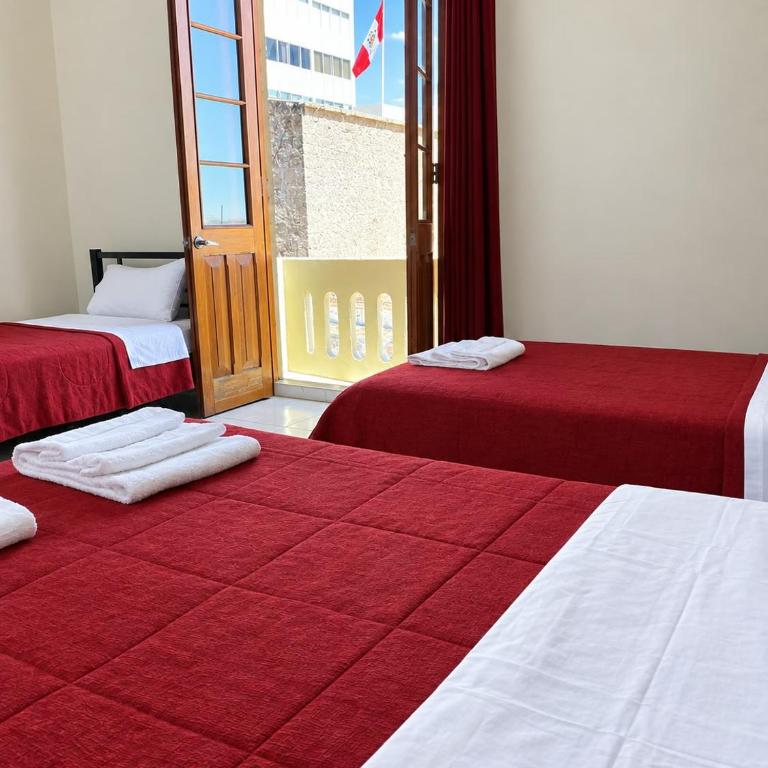 Enjoy Arequipa Hostel - Habitación Cuádruple Clásica - 3