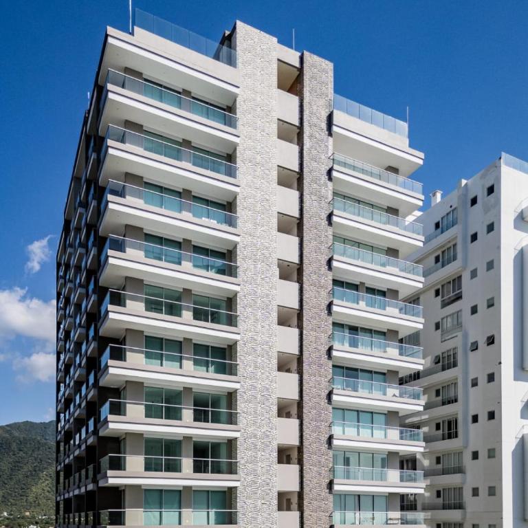 Modern loft 100 steps from Bello Horizonte Beach - One-Bedroom Apartment with Balcony and Sea View - 35