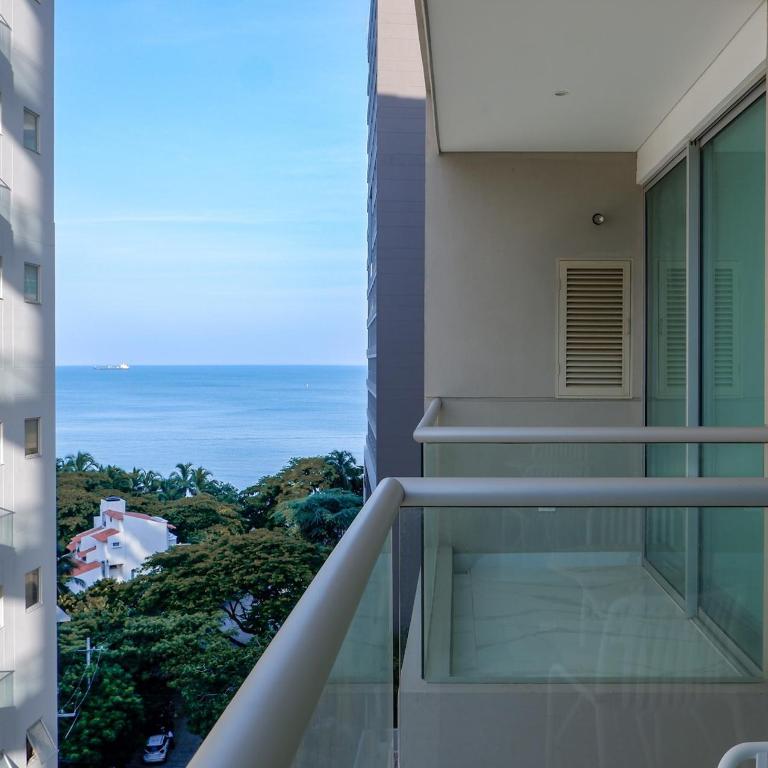 Modern loft 100 steps from Bello Horizonte Beach - One-Bedroom Apartment with Balcony and Sea View - 3
