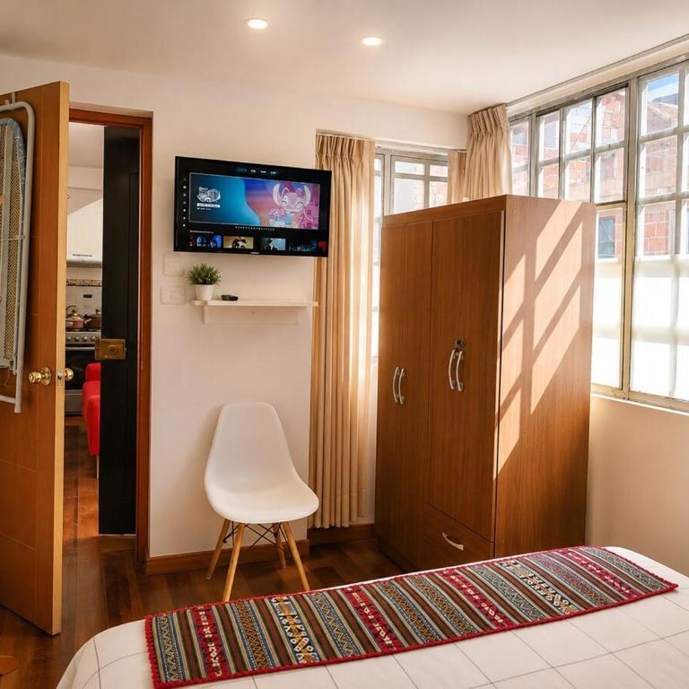 Entire Apartment 5 Min Plaza de Armas - Two-Bedroom Apartment - 8
