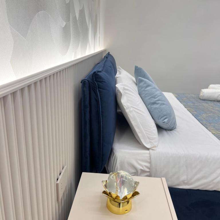 Tribunali Heritage Luxury Suites - Camera Queen con Vasca Idromassaggio - 4