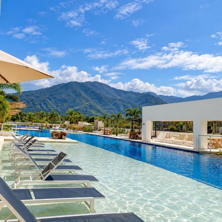 Premium Suite esquinera con jacuzzi, mar y montaña - Superior Suite with Sea View - 11