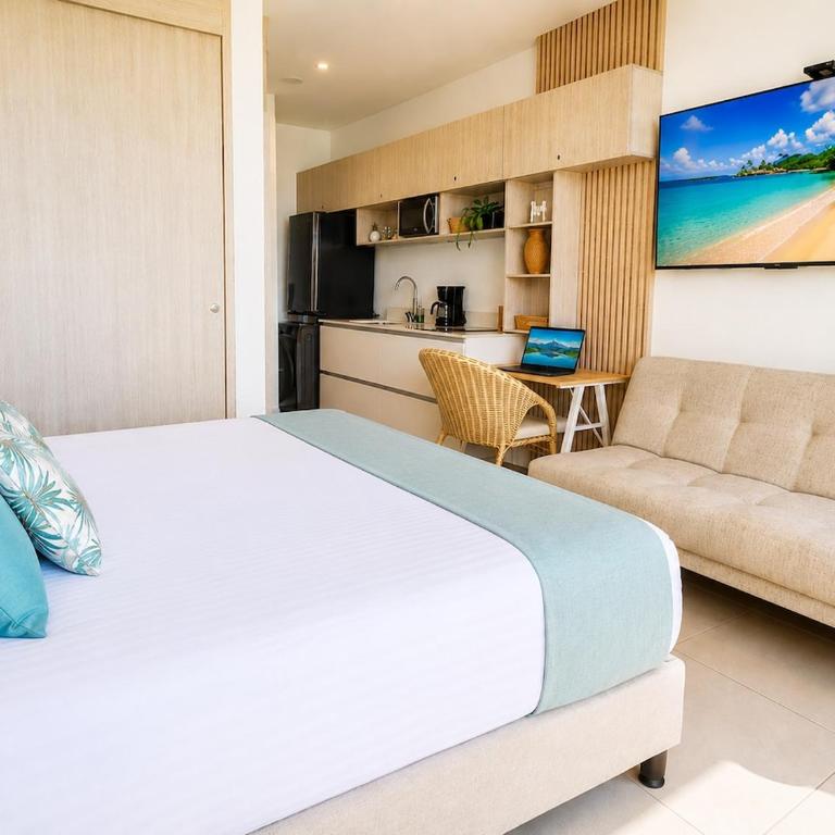 Premium Suite esquinera con jacuzzi, mar y montaña - Superior Suite with Sea View - 15