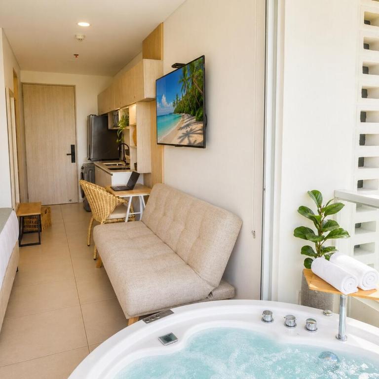 Premium Suite esquinera con jacuzzi, mar y montaña - Superior Suite with Sea View - 47