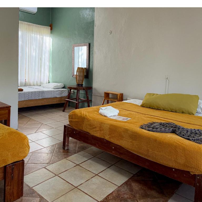 Cayuco Maya - Habitación Cuádruple con baño privado - 5