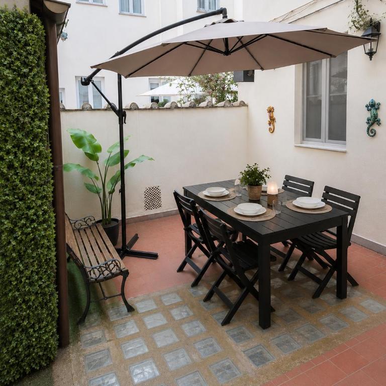Santa Croce Home - 2BR - Private Courtyard - Two-Bedroom Apartment - 22