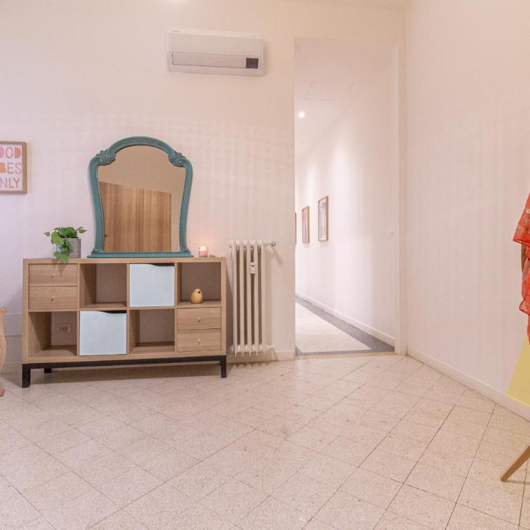 Spacious 7-Guest Apartment In Central Bologna - Appartamento con 3 Camere da Letto - 26