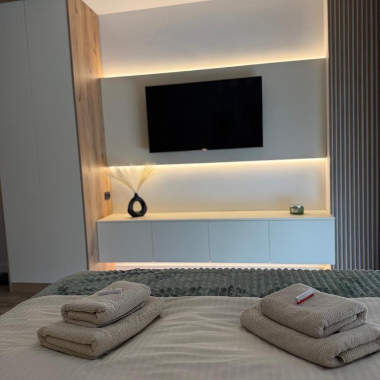 AURA Premium studio - One-Bedroom Apartment - 5