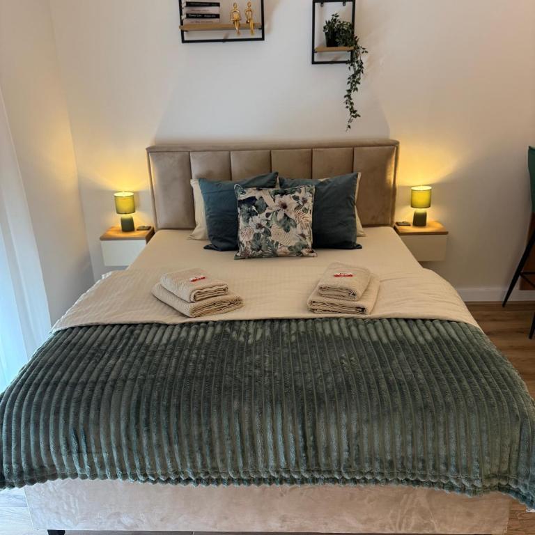 AURA Premium studio - One-Bedroom Apartment - 3