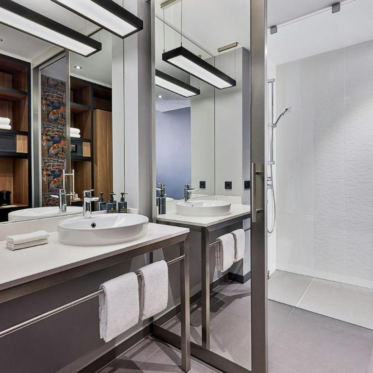 Aloft by Marriott Munich - Loft Zimmer mit Kingsize-Bett - 7
