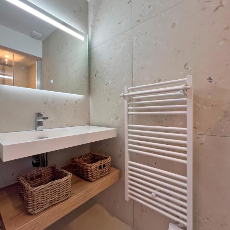 Premium surf lodge - Villa - 15