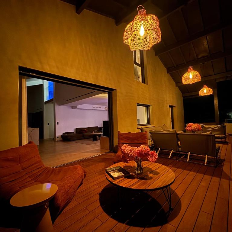 Premium surf lodge - Villa - 21