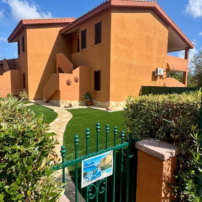 Casa Charlie, vista mare a 2 passi dalla spiaggia - Casa con 2 Camere da Letto - 1