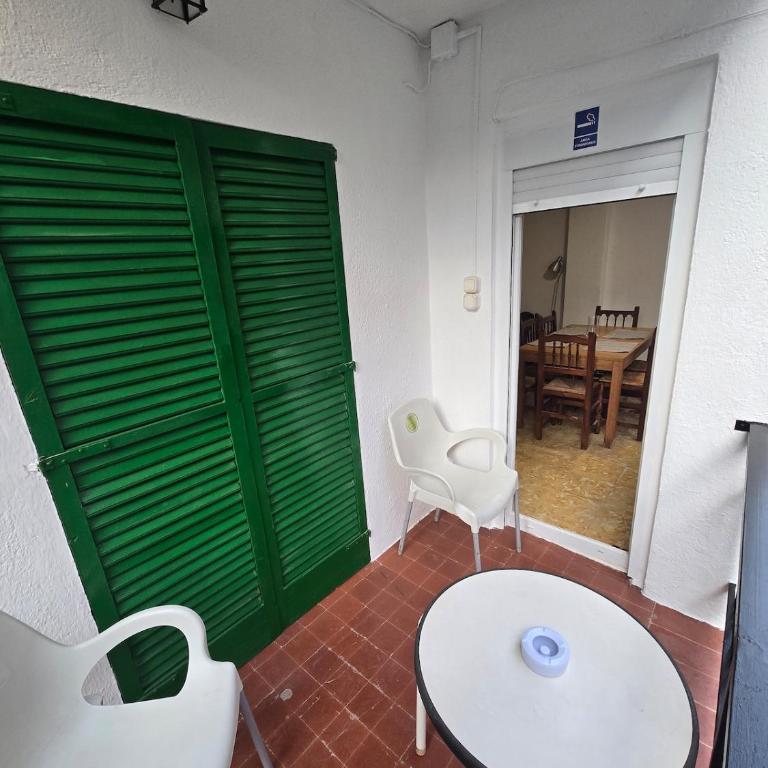 Apartment in the Mediterranean port of Cambrils - Appartement - 32