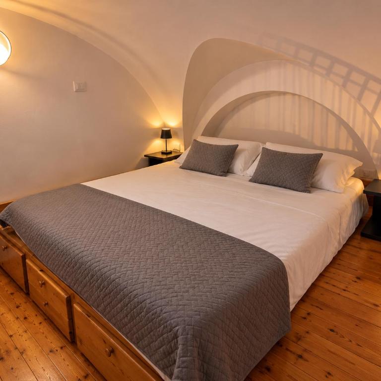 Loft degli Specchi Historic Center of Rome - One-Bedroom Apartment - 5
