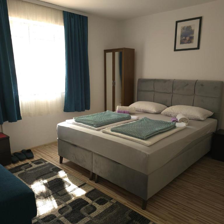 Guest House Nana - Chambre Triple avec Salle de Bains Privative - 4