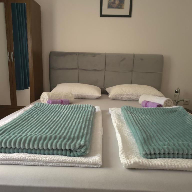 Guest House Nana - Chambre Triple avec Salle de Bains Privative - 6