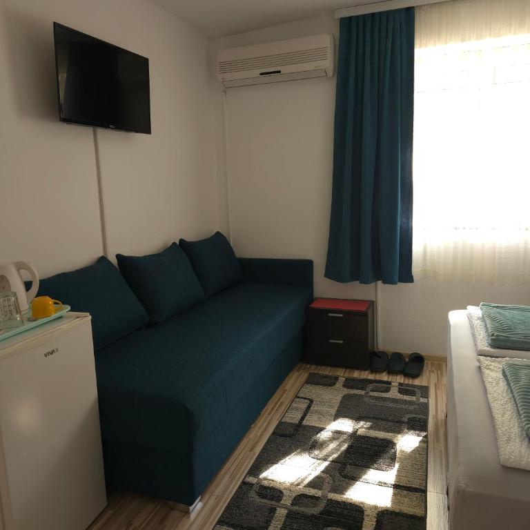 Guest House Nana - Chambre Triple avec Salle de Bains Privative - 8