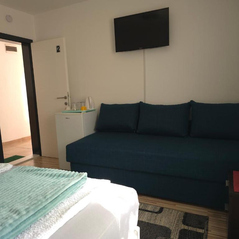 Guest House Nana - Chambre Triple avec Salle de Bains Privative - 11