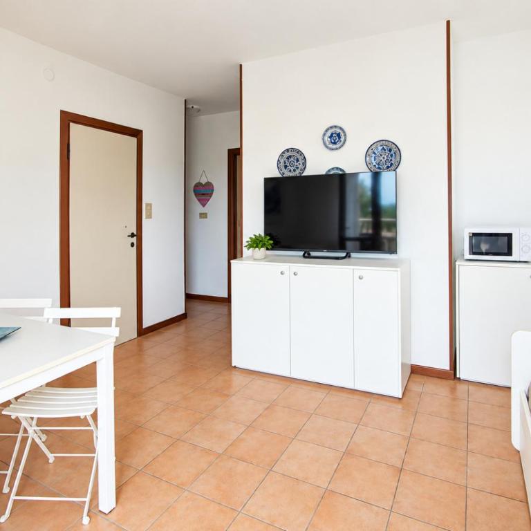Last Minute Booking - Appartamento con Vista Montagna - 12