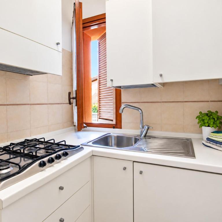 Last Minute Booking - Appartamento con Vista Montagna - 11