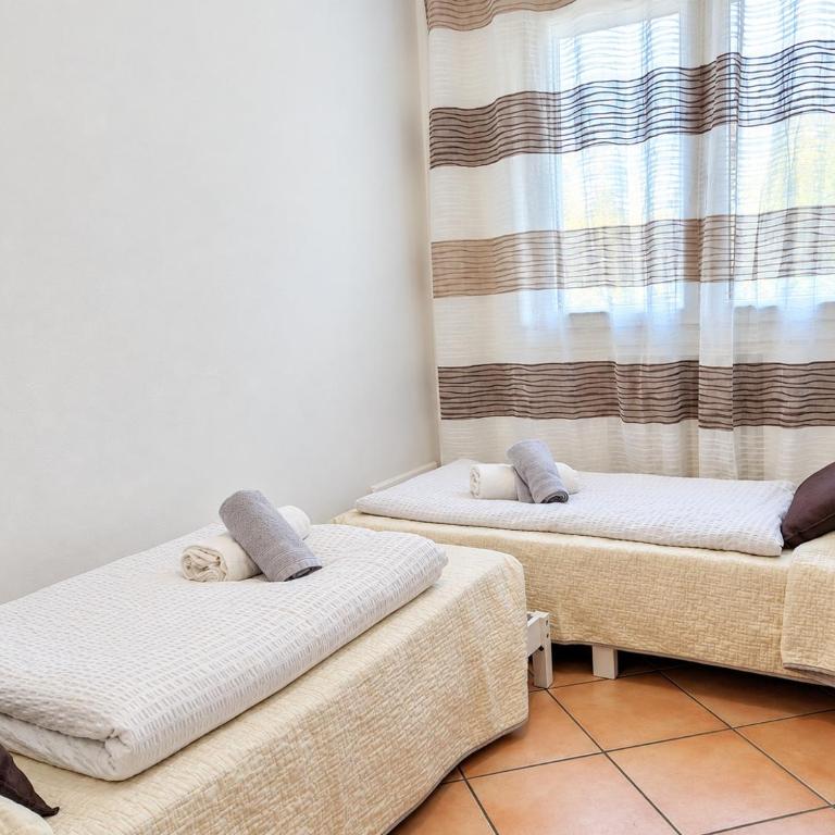 Stay with us - BookingPeschiera - Apartment with View - 13