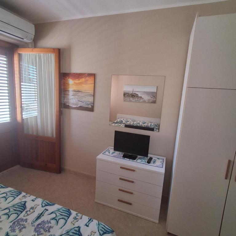 HOME HOLIDAY PINO&FABIANA - Appartamento con 2 Camere da Letto - 17