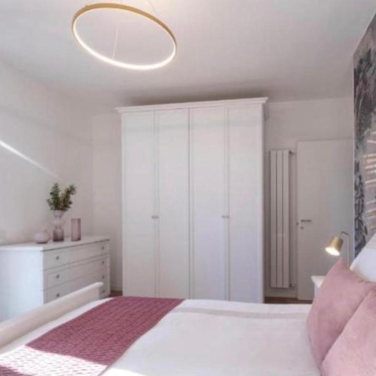 residence Como,Suite diamond 3, free private parking - One-Bedroom Apartment - 3