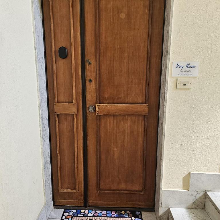 Rosy House - Appartamento con 2 Camere da Letto, Balcone e Terrazza - 10