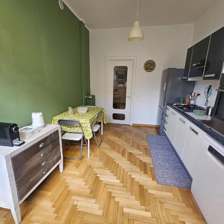 Rosy House - Appartamento con 2 Camere da Letto, Balcone e Terrazza - 14