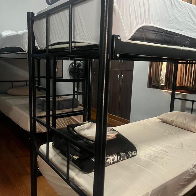 Miraflores B&B by Haku - Bed in 8-Bed Mixed Dormitory Room - 1