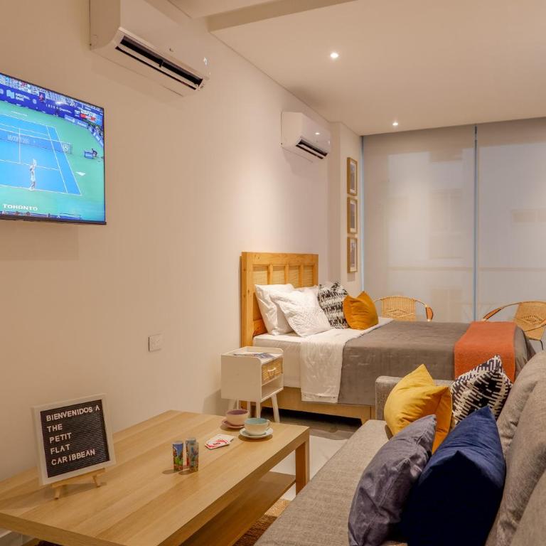 Modern loft 100 steps from Bello Horizonte Beach - One-Bedroom Apartment with Balcony and Sea View - 12