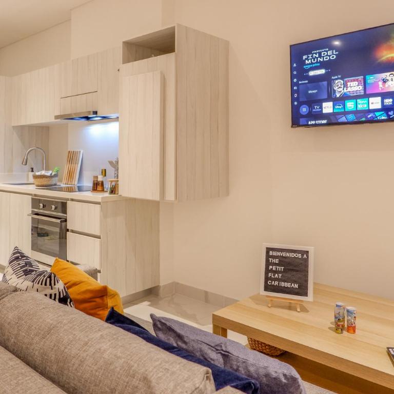 Modern loft 100 steps from Bello Horizonte Beach - One-Bedroom Apartment with Balcony and Sea View - 20