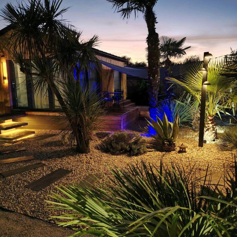 Chalet Le Clos Exotique - One-Bedroom Chalet - 35