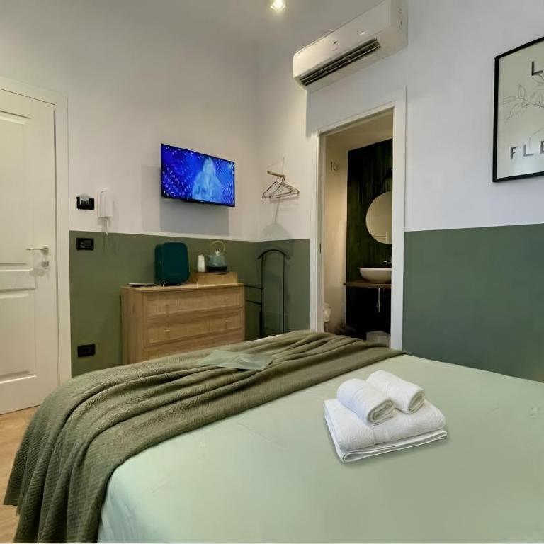 Affittacamere Casa Florens Guest House - Camera Matrimoniale con Balcone - 3