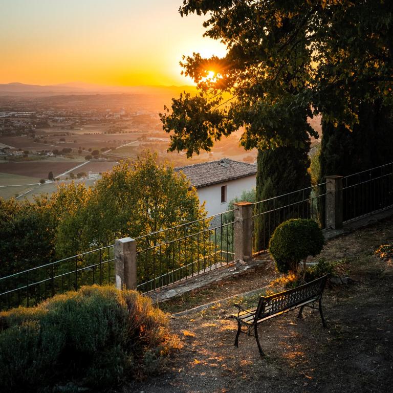 Assisi al Tramonto - Appartamento Superior con Vista Città - 2